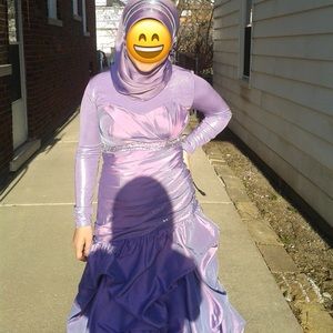 SATIN FABRIC COLOR LAVENDER ONLY WORN ONCE